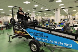 Biztonsági öv (ütközés) szimulátor - Kb. 25 km/h sebességű ütközés szimulálása